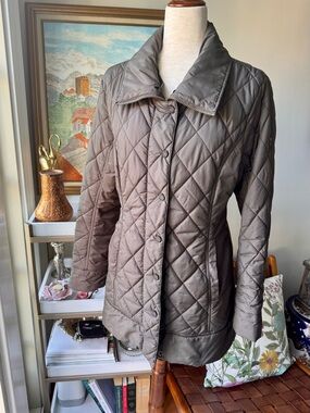 Dubarry of Ireland Diamond-Quilted Puffer Jacket in Taupe Gray
